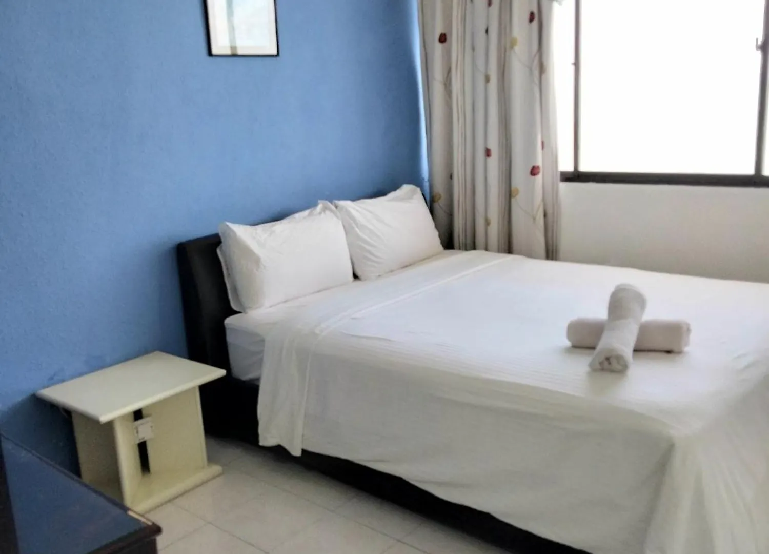 Airbnb At Sri Sayang Batu Ferringhi Beach